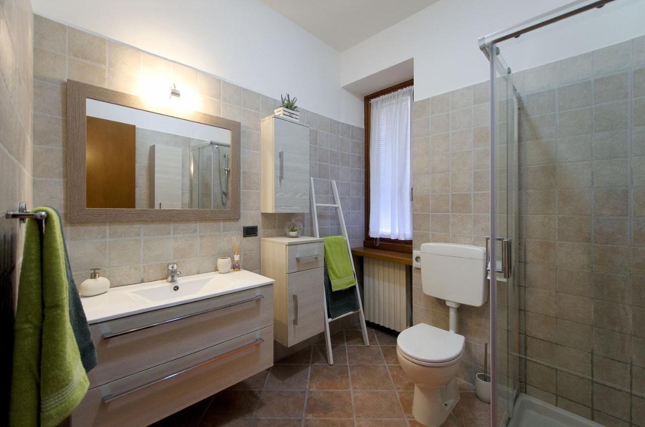 Appartement Accogliente Apt Al Centro Con Giardino E Jacuzzi à Torri Del Benaco Extérieur photo